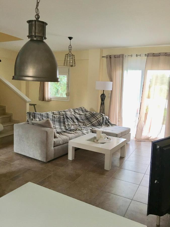 Hostal Modern House Afytos Exterior foto
